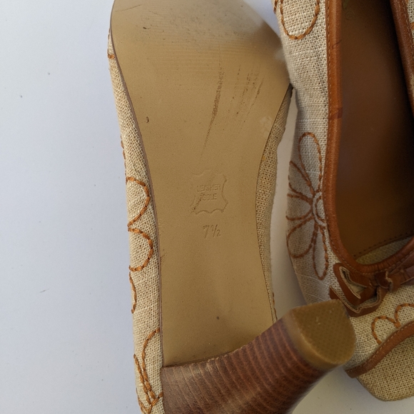 Heels - Picture 5 of 5